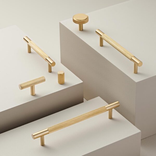 Maison Lamee Hi Fi Knurled brass hardware